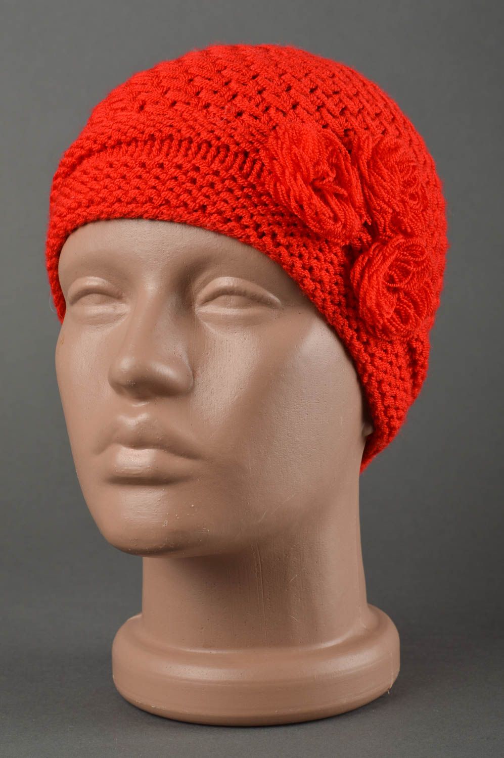 Bonnet au crochet fait main Chapeau tricot chaud rouge Vêtement enfant photo 1