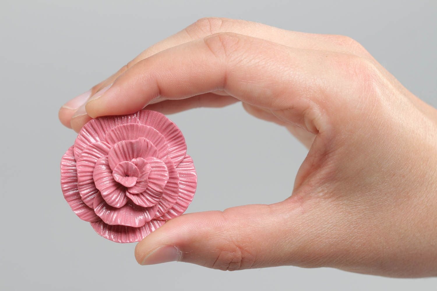 Кольцо цветок из полимерной глины крупное объемное с регулируемым размером фото 5