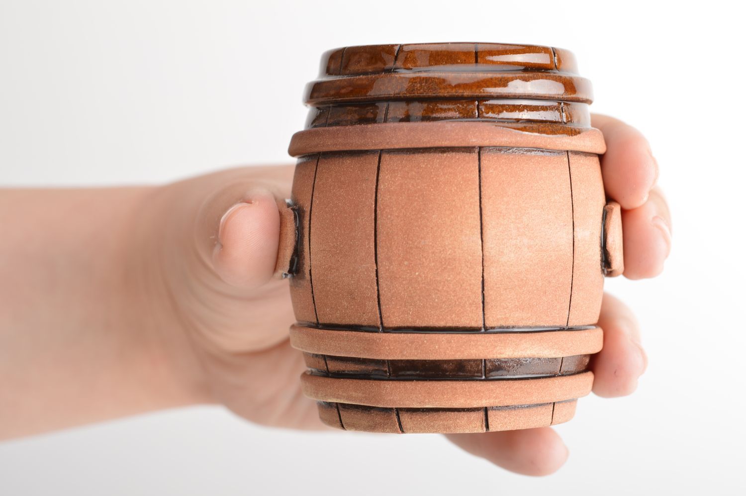 Vaso de arcilla original hecho a mano con forma de barril ecológico 75 ml foto 3
