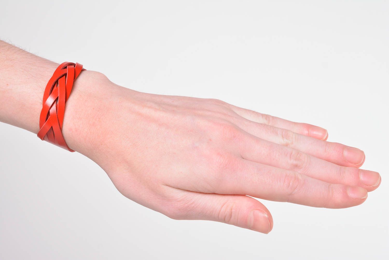 Bracelet cuir tressé fait main Bracelet rouge Accessoire femme Bijou cuir photo 2