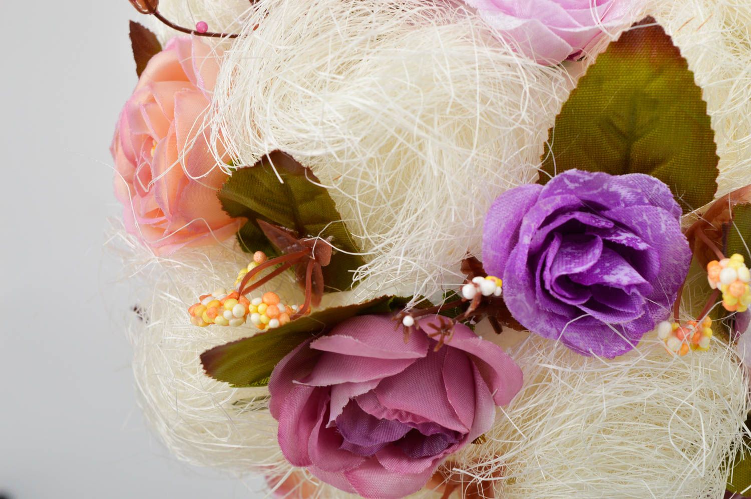Подарок ручной работы топиарий из сизаля дерево счастья розовое с сиреневым фото 4