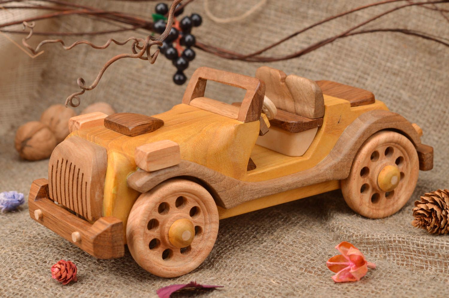 Handmade Zieh Spielzeug Holzauto in Retroform Kabriolett Geschenk für Sammler foto 1