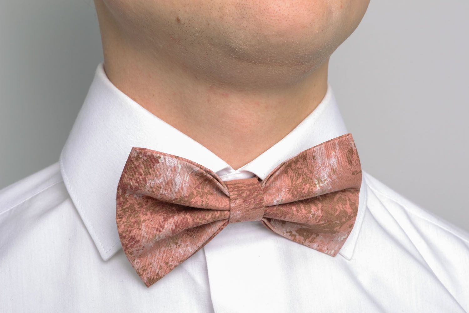 Оригинальный галстук-бабочка фото 1