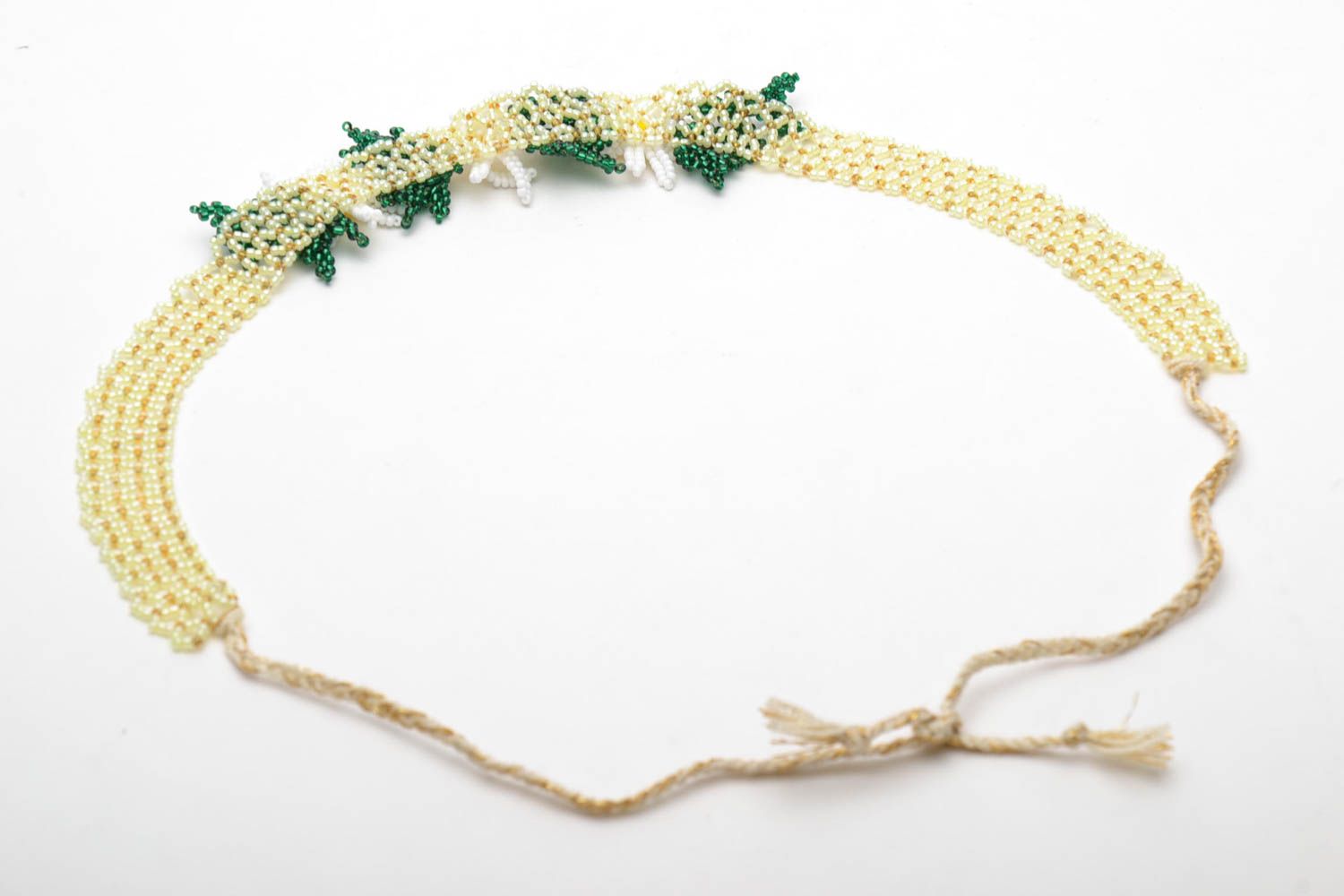 Beaded necklace with flowers photo 5