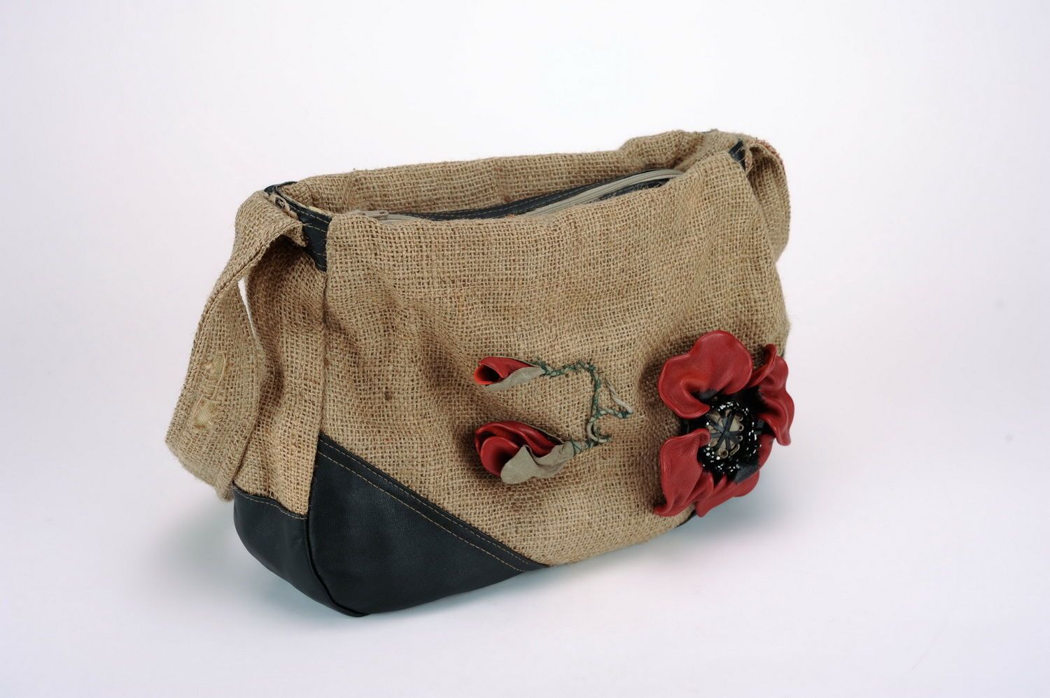 Handmade Tasche aus Leder und Sackgewebe Mohnblumen foto 3