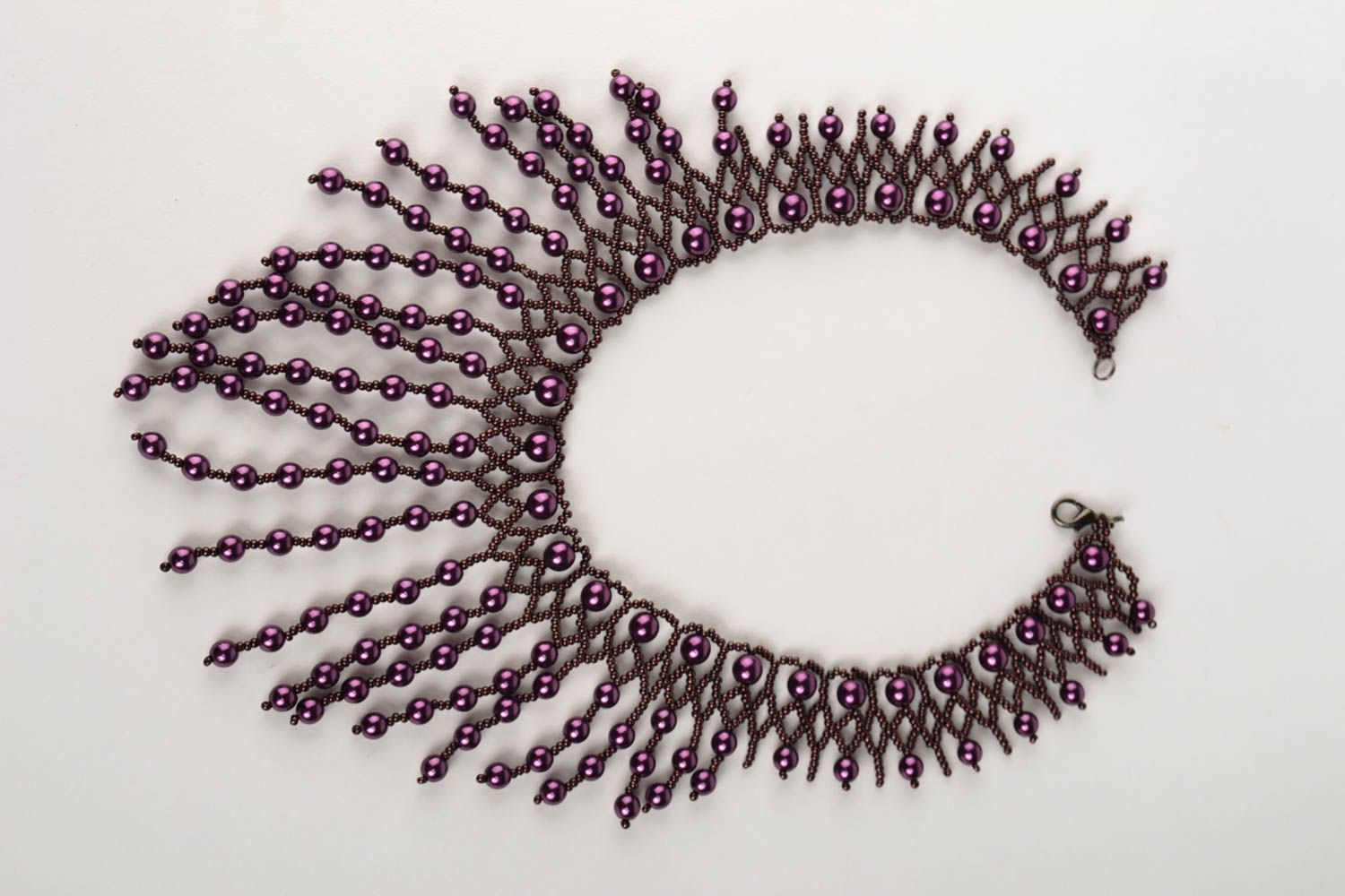 Collier perles de rocaille Bijou fait main mauve Accessoire femme design photo 2