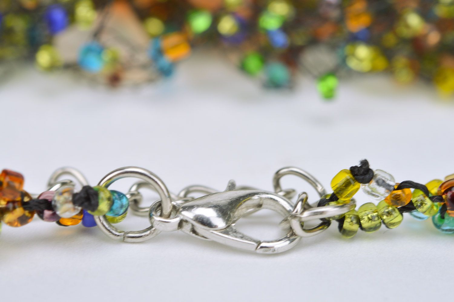 Modisches luftiges künstlerisches buntes Collier aus Glasperlen Handarbeit schön foto 4