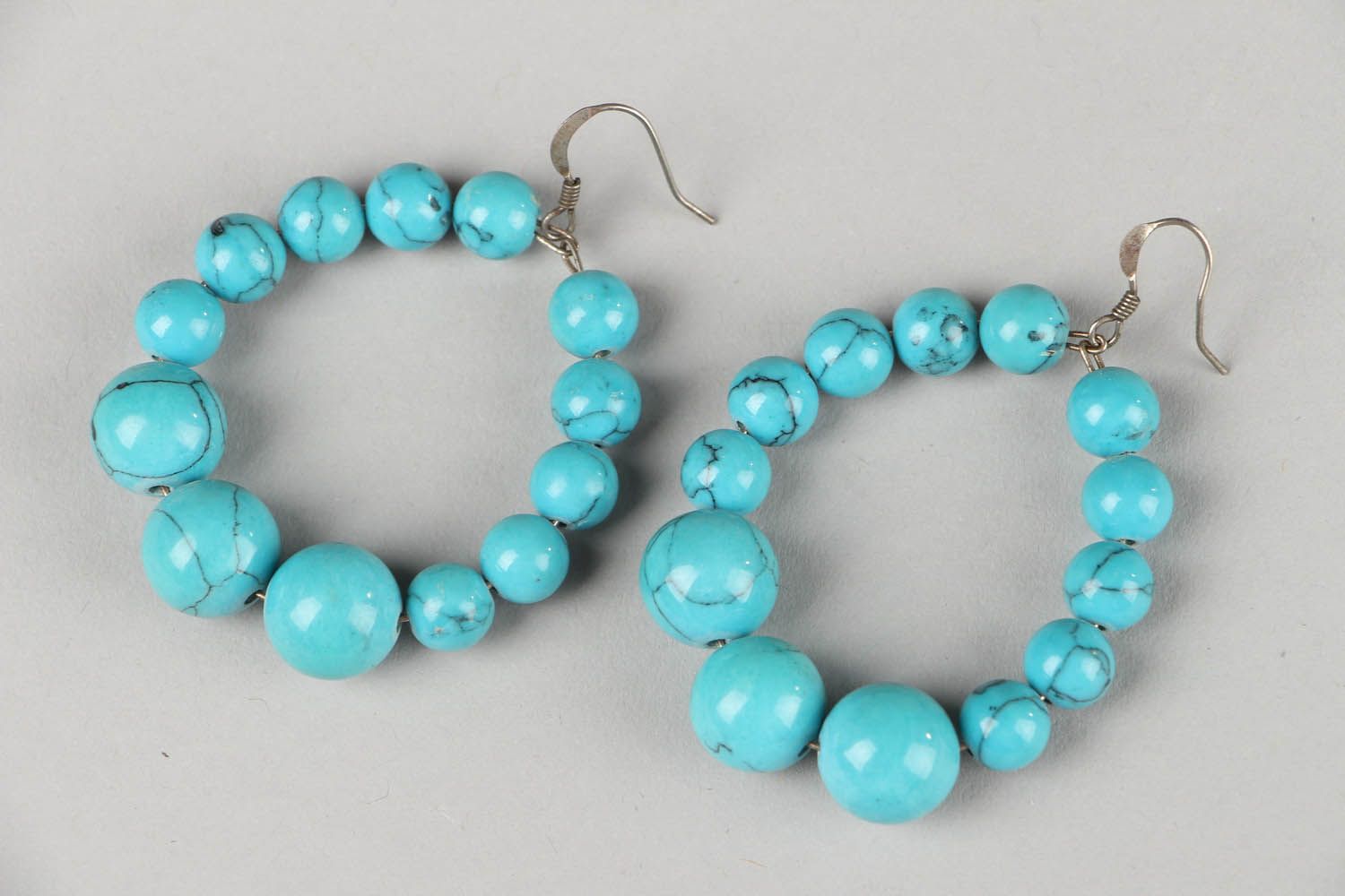 Round earrings with turquoise photo 1