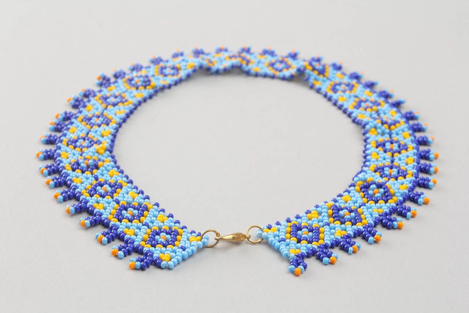 Blue beaded necklace  photo 3