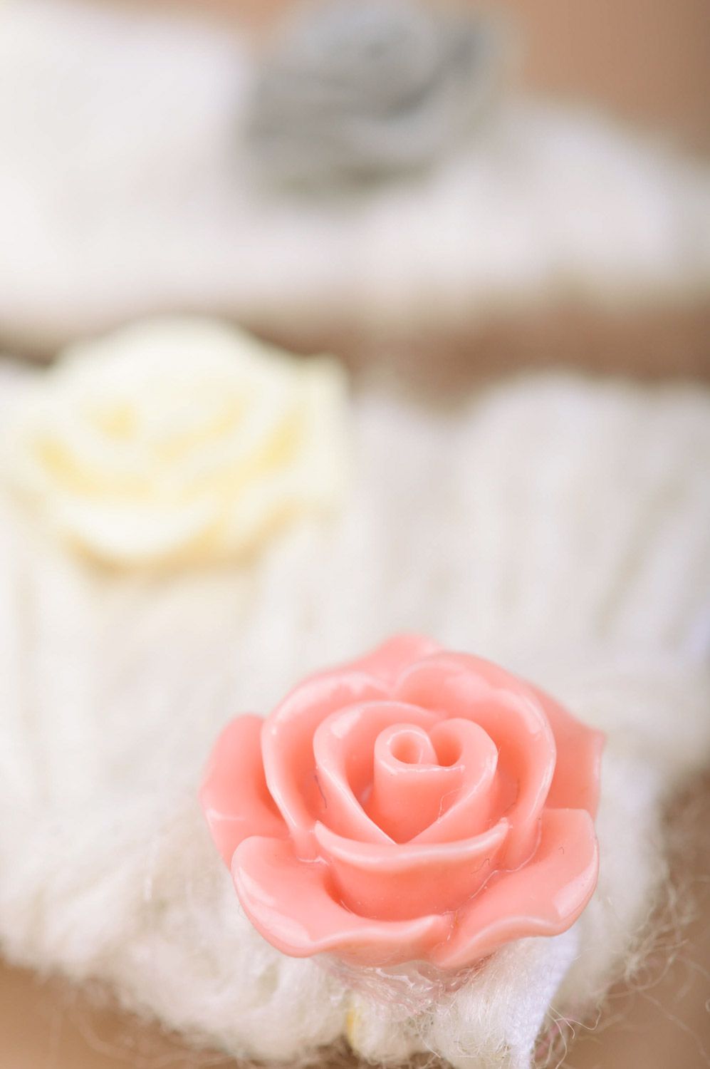 Boucles d'oreilles en fils avec roses en pâte polymère faites main pour femme photo 2