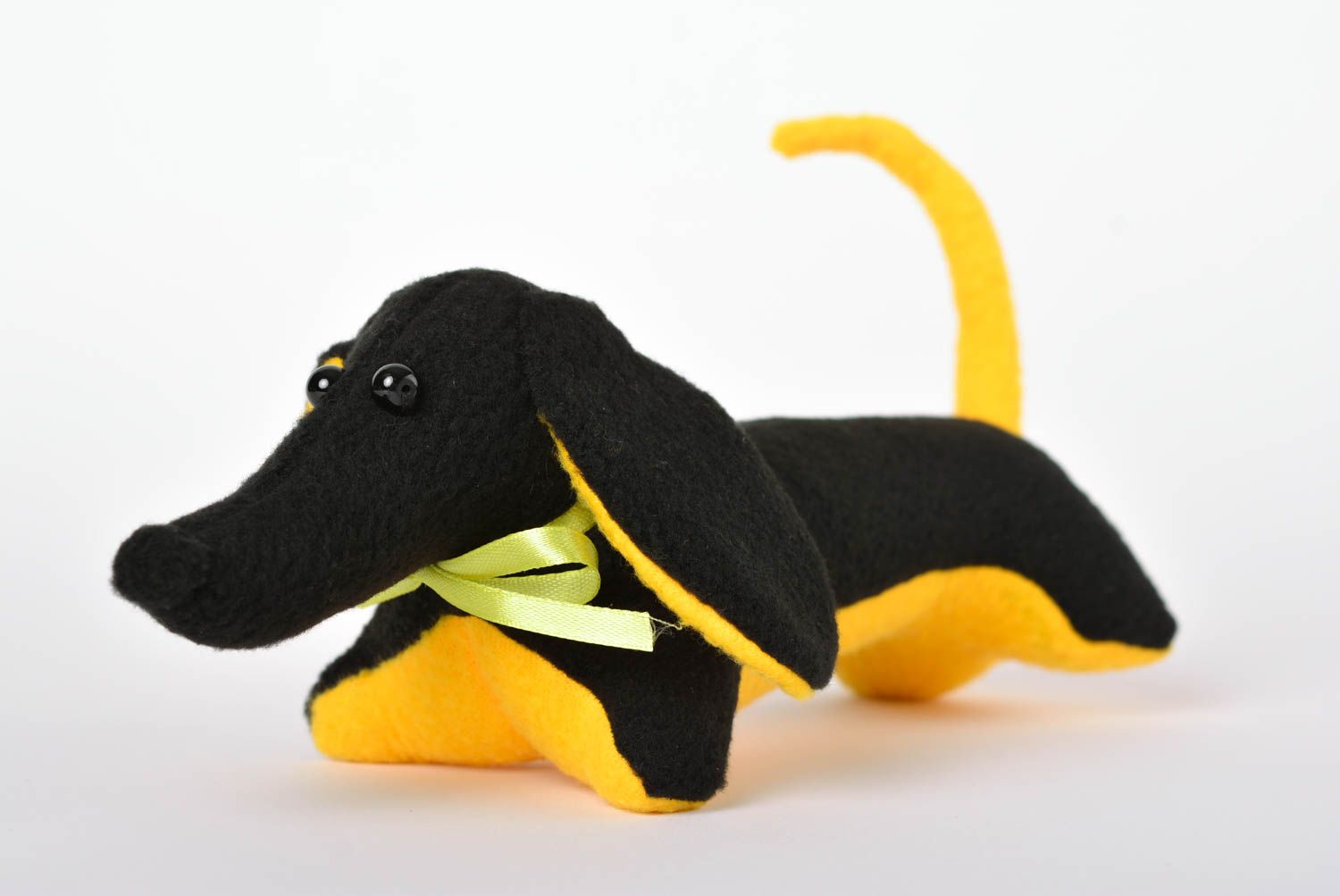 Peluche chien Jouet fait main petit noir-jaune teckel mignon Cadeau pour enfant photo 1