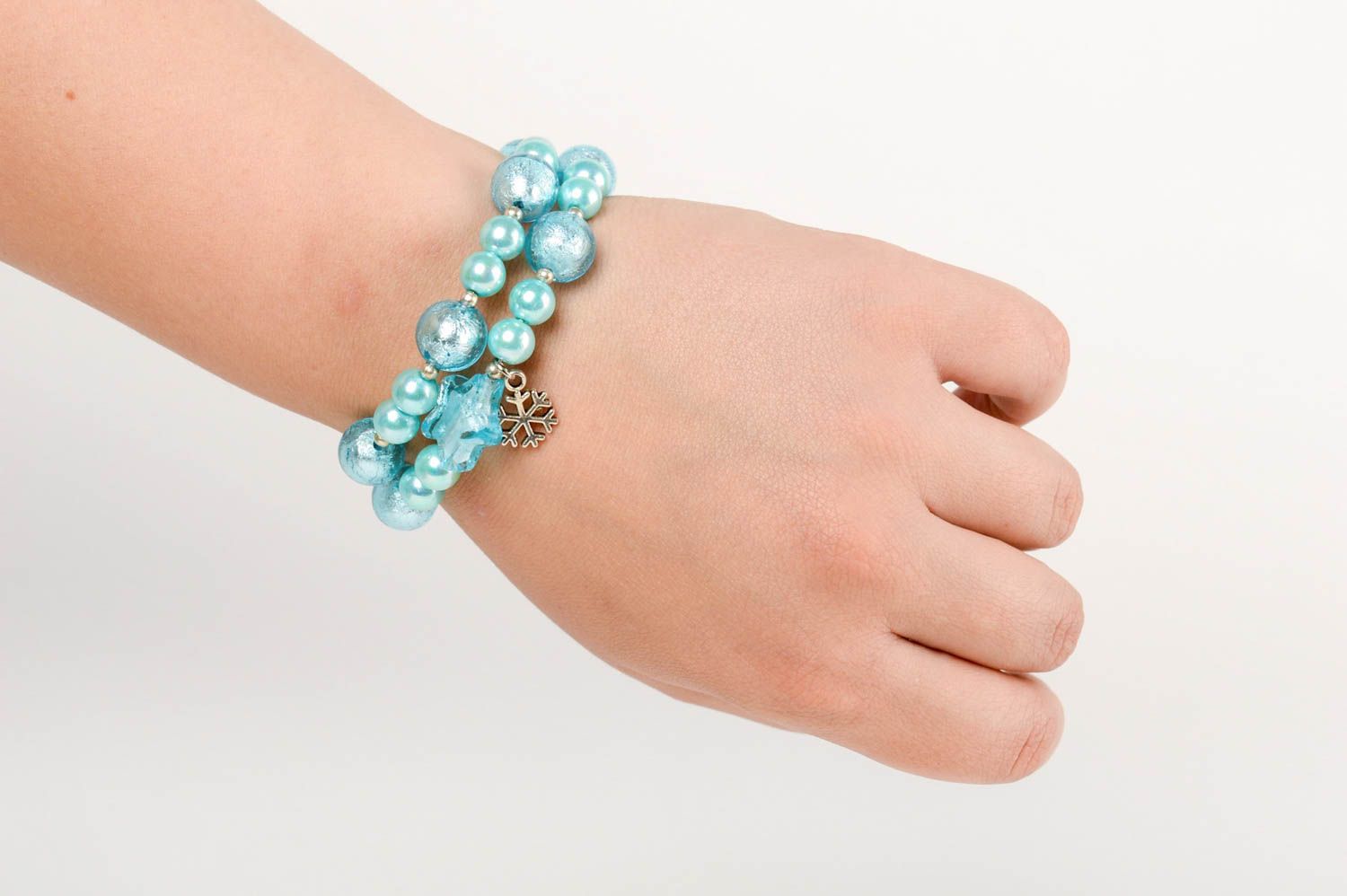 Handmade blue bracelet made of Venetian glass and ceramic pearls photo 5