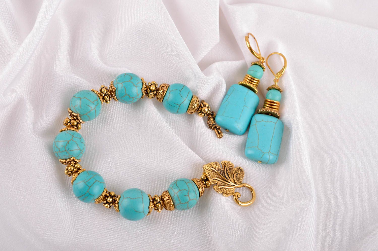 Handmade gemstone jewelry set wrist bracelet turquoise dangling earrings photo 1