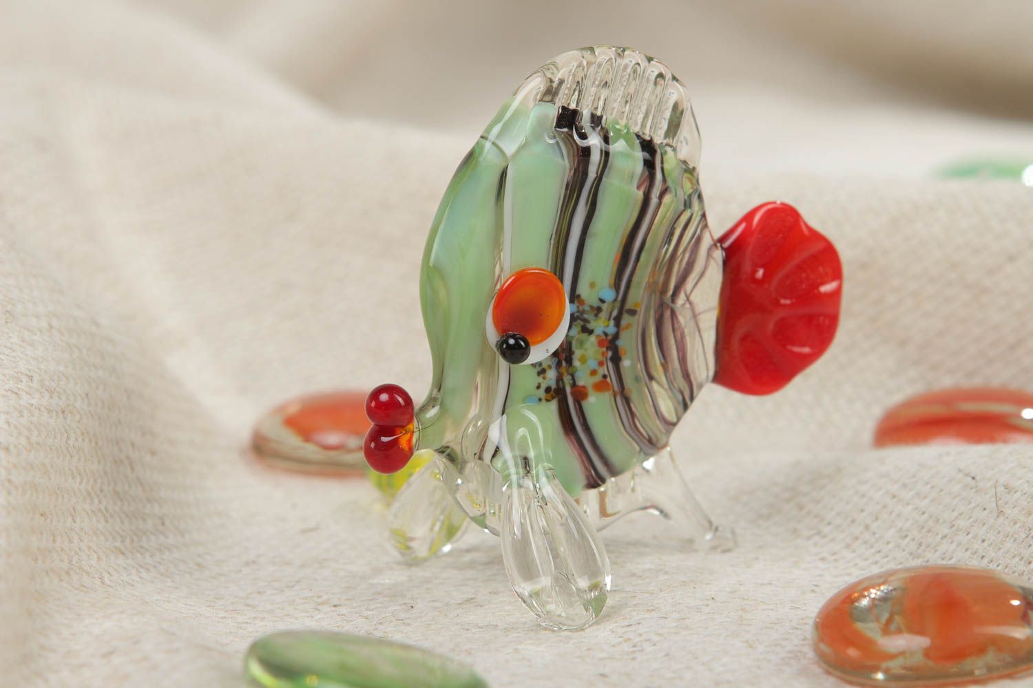 Figurine miniature en verre au chalumeau multicolore faite main Poisson photo 5