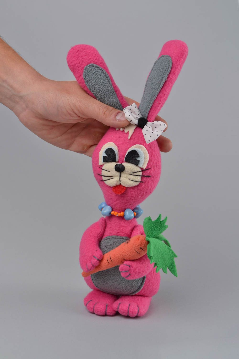 Мягкая игрушка ручной работы заяц розовый из флиса детская авторского дизайна фото 2