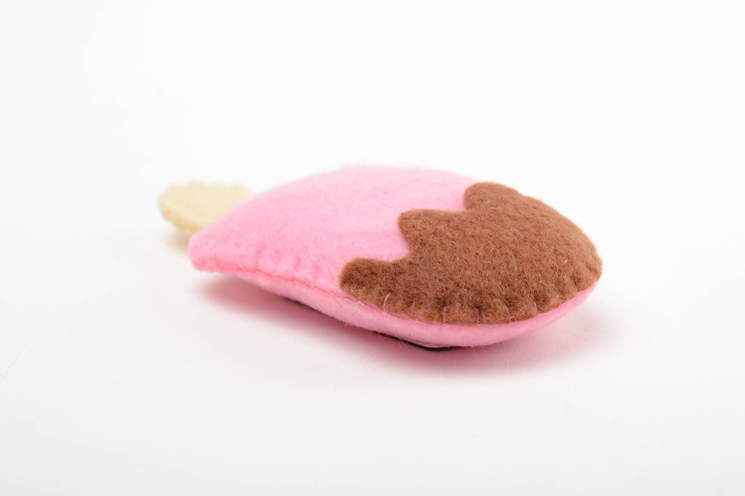 Handmade small colorful felt soft toy fridge magnet pink ice cream with chocolate photo 4
