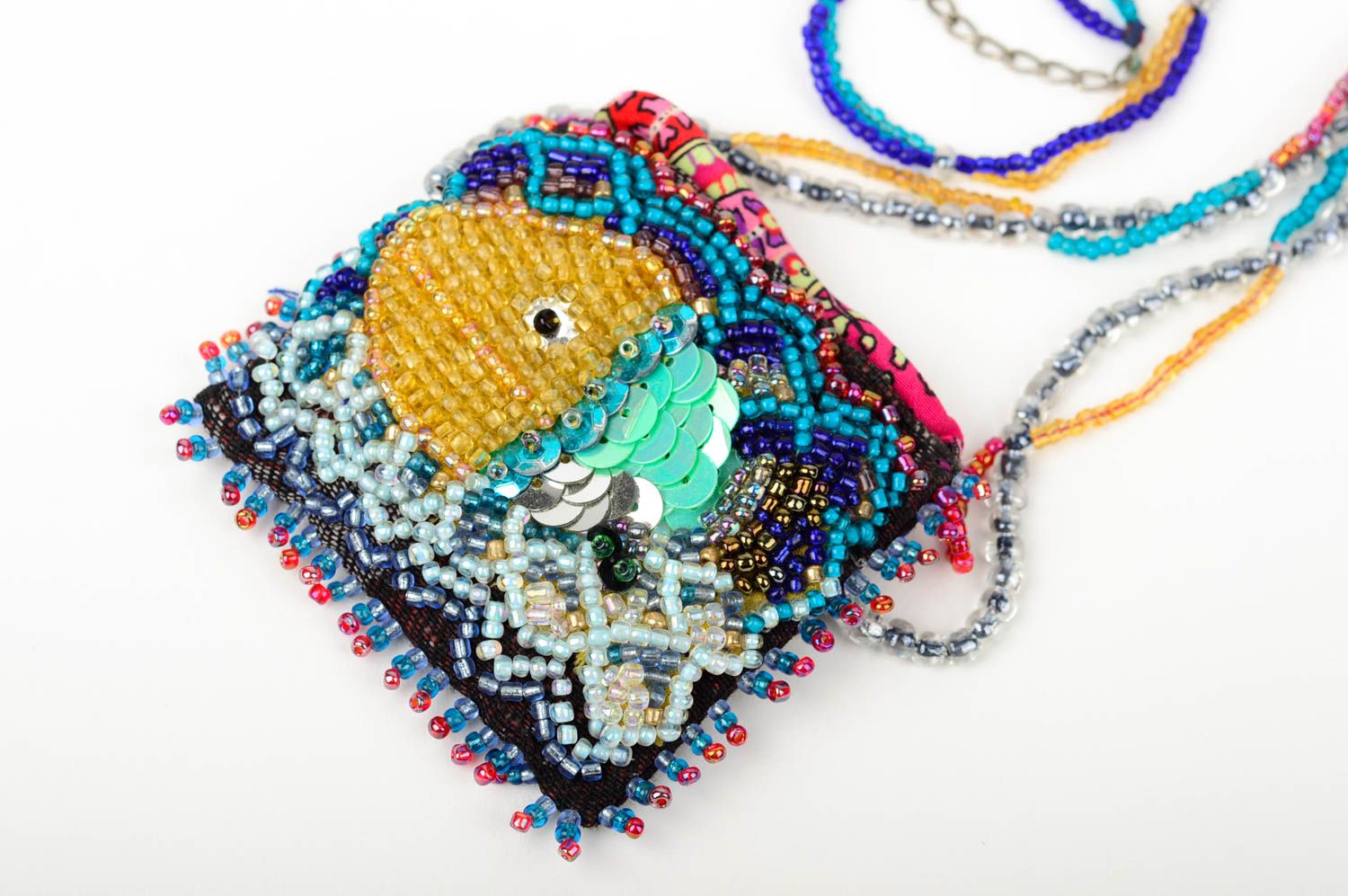 Pendentif en perles de rocaille Bijou fait main Sac multicolore Accessoire femme photo 3