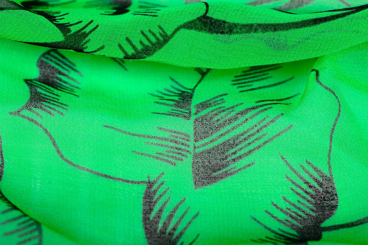 Sciarpa bella di chiffon fatta a mano accessorio da donna verde leggero foto 4