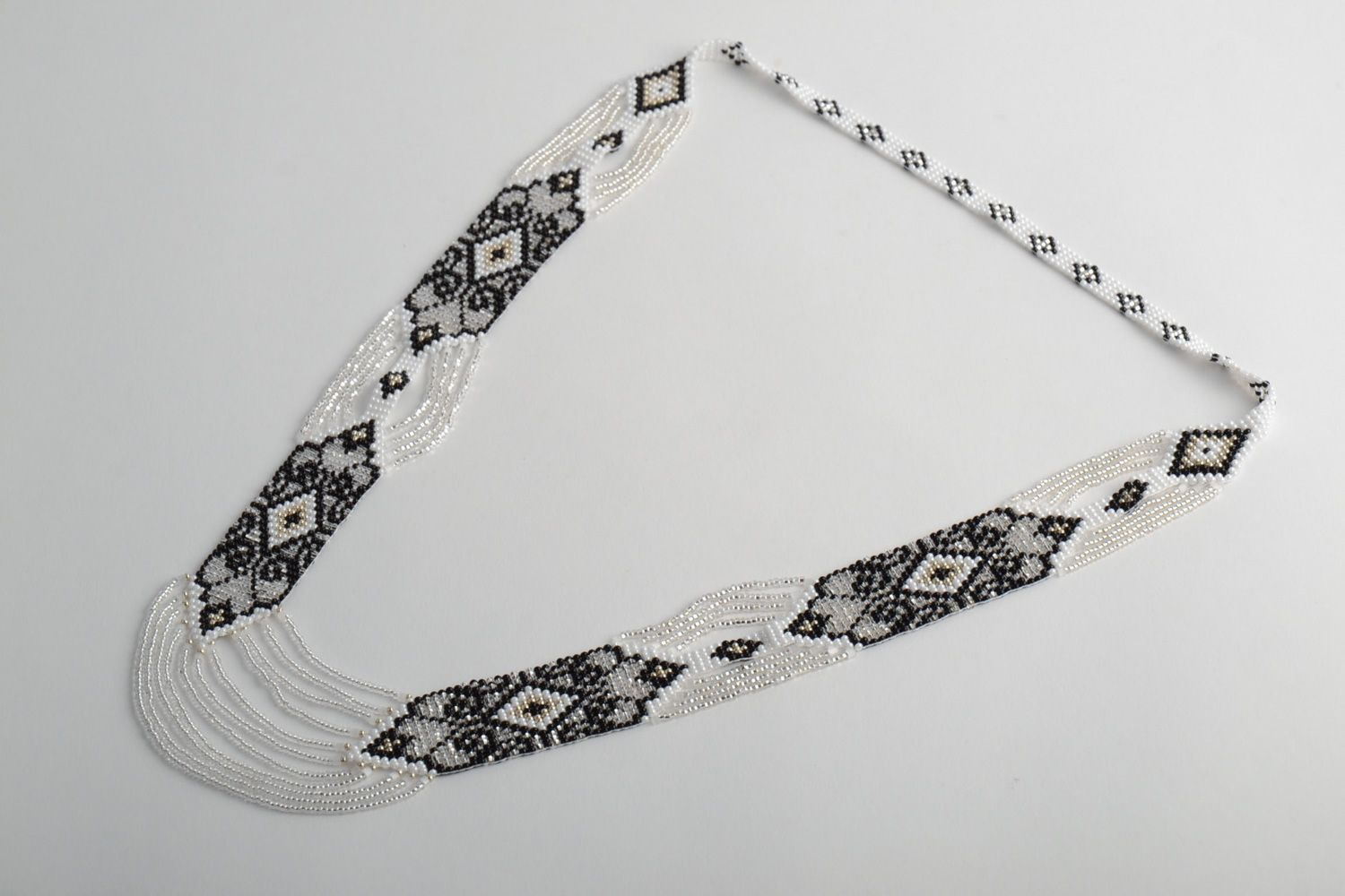 Black and white handmade beaded gerdan necklace photo 2