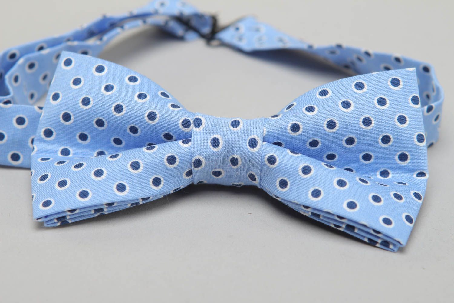 Blue polka dot fabric bow tie photo 2