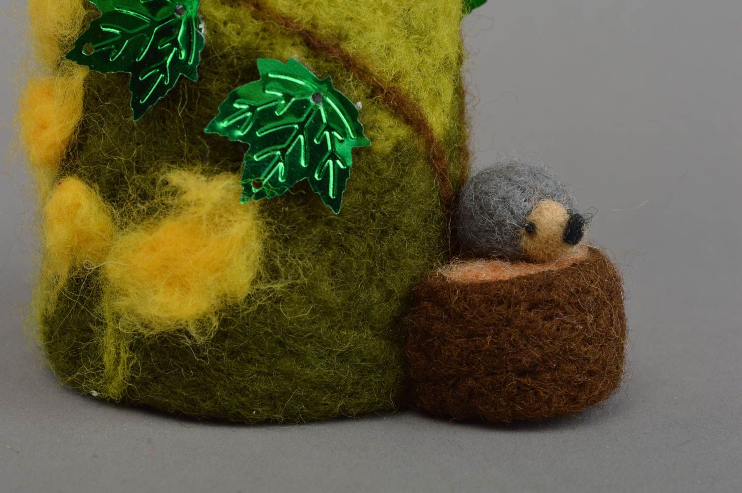 Künstlerische Puppe aus Wolle in Filztechnik künstlerisch interessant handmade foto 4