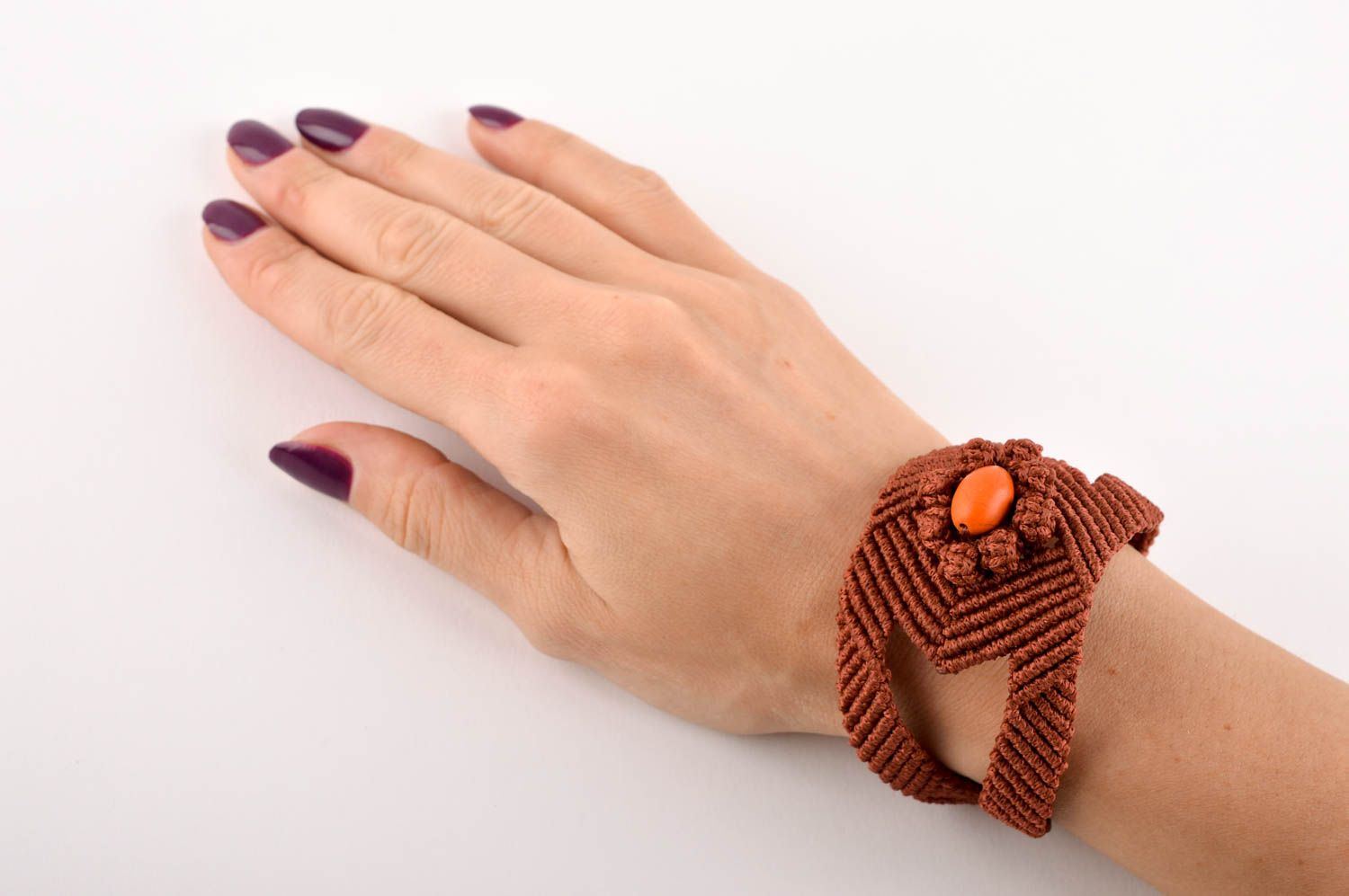 Браслет ручной работы коричневый модный браслет украшение в технике макраме фото 4