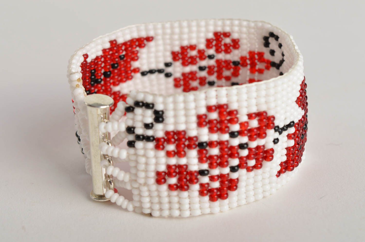 Ukrainian ethnic style wrist bracelet made of white and red beads  photo 5