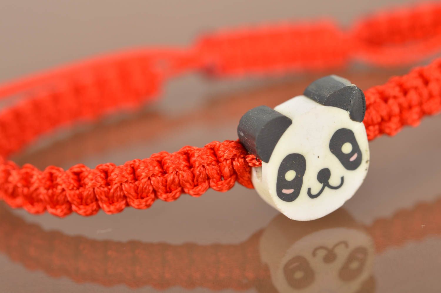 Bracelet tressé avec une perle en forme de panda rouge original fait main photo 3