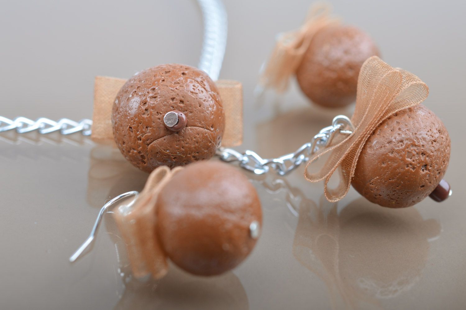 Set de bijoux en pâte polymère boucles d'oreilles pendentif beige fait main photo 4