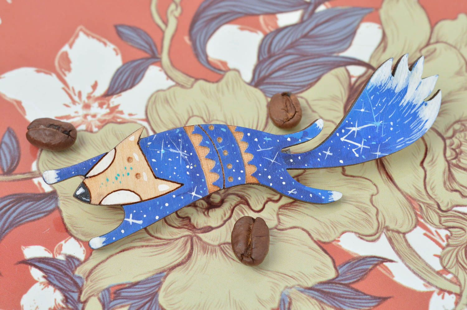 Brosche Modeschmuck handmade Frauen Accessoire Schmuck aus Holz blauer Fuschs foto 5