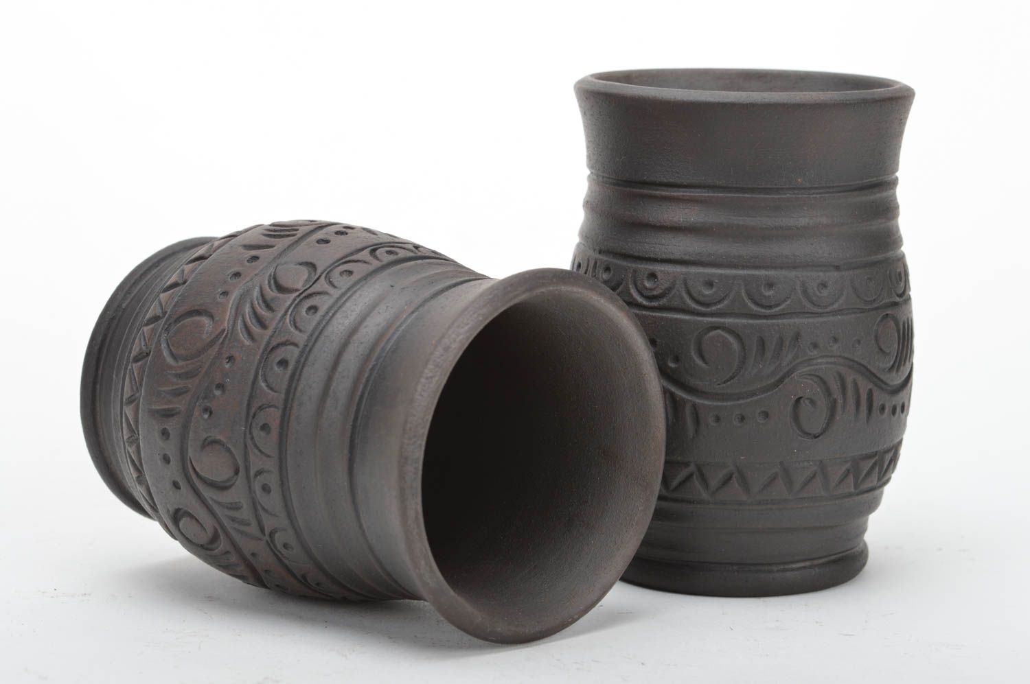 Set de vasos de barro hechos a mano con ornamento artículos de alfarería 500 ml  foto 5