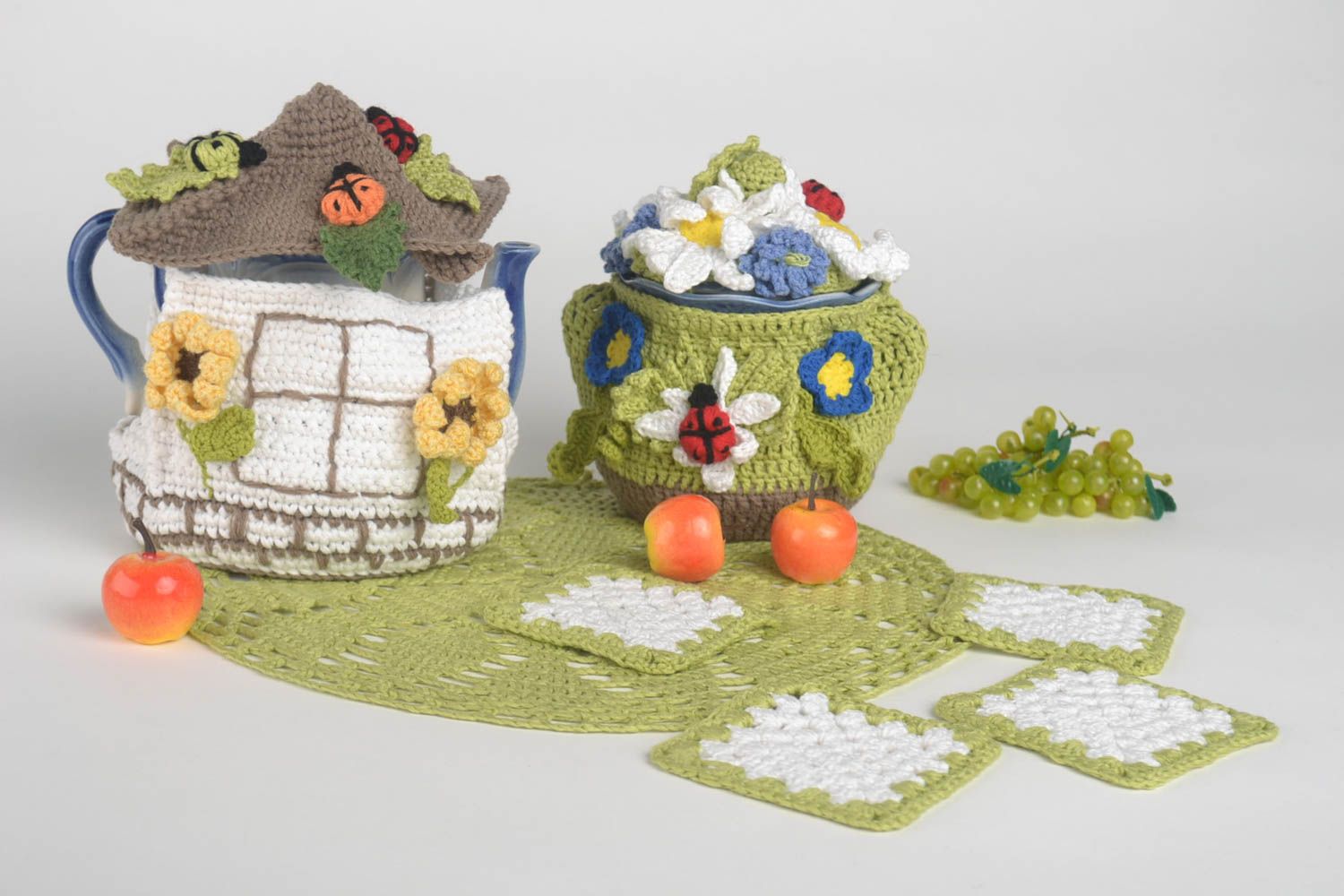 Gift set handmade teapot cozy 4 crochet coasters hot pads crochet napkin  photo 1