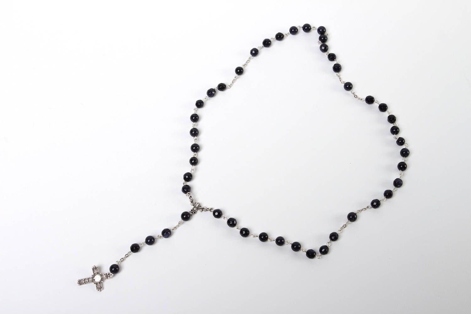 Collier pierres naturelles Bijou fait main noir avec croix Accessoire femme photo 2