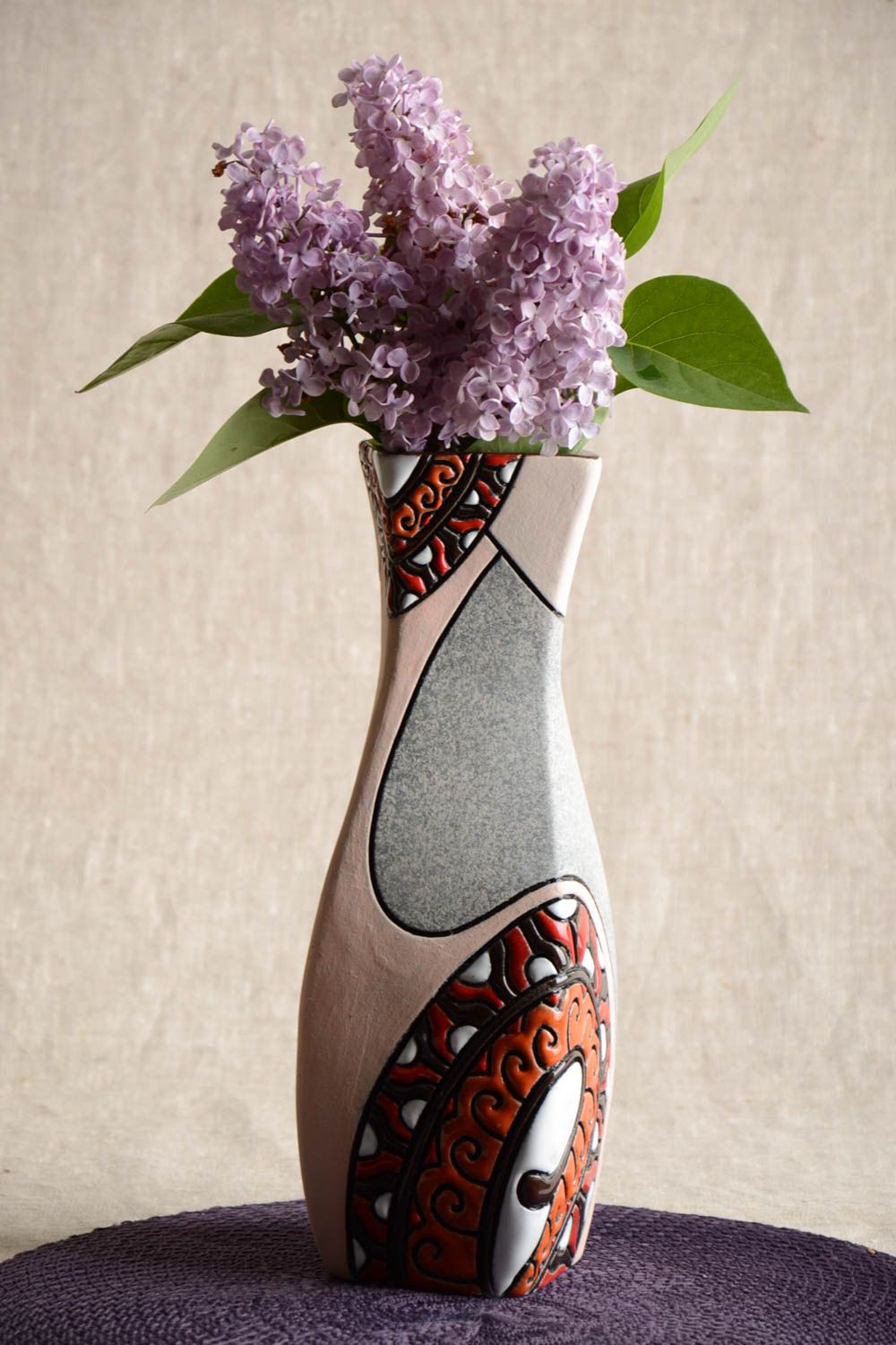 Handgemachte Ton Vase für Blumen aus Halbporzellan mit Pigmenten bemalt 1.2 L foto 1