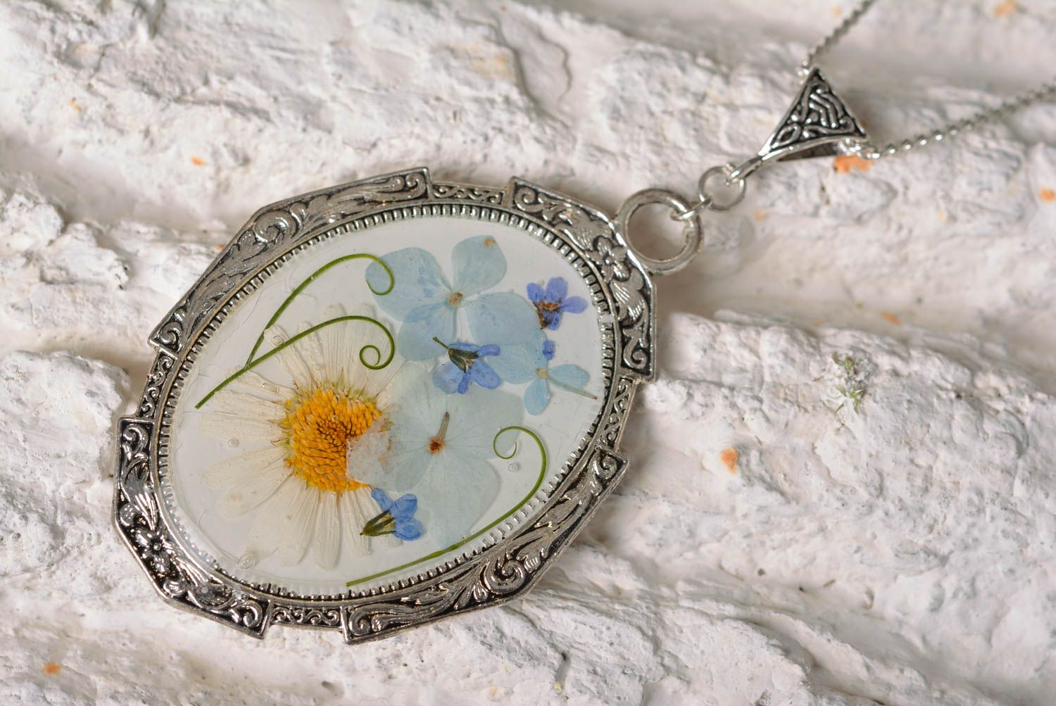 Elegant botanic pendant handmade pendant with natural flowers botanic jewelry photo 1
