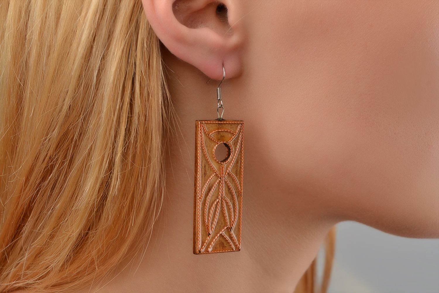Handmade lange Ohrringe Damen Schmuck Geschenk für Frauen rechteckig Erlenholz foto 1