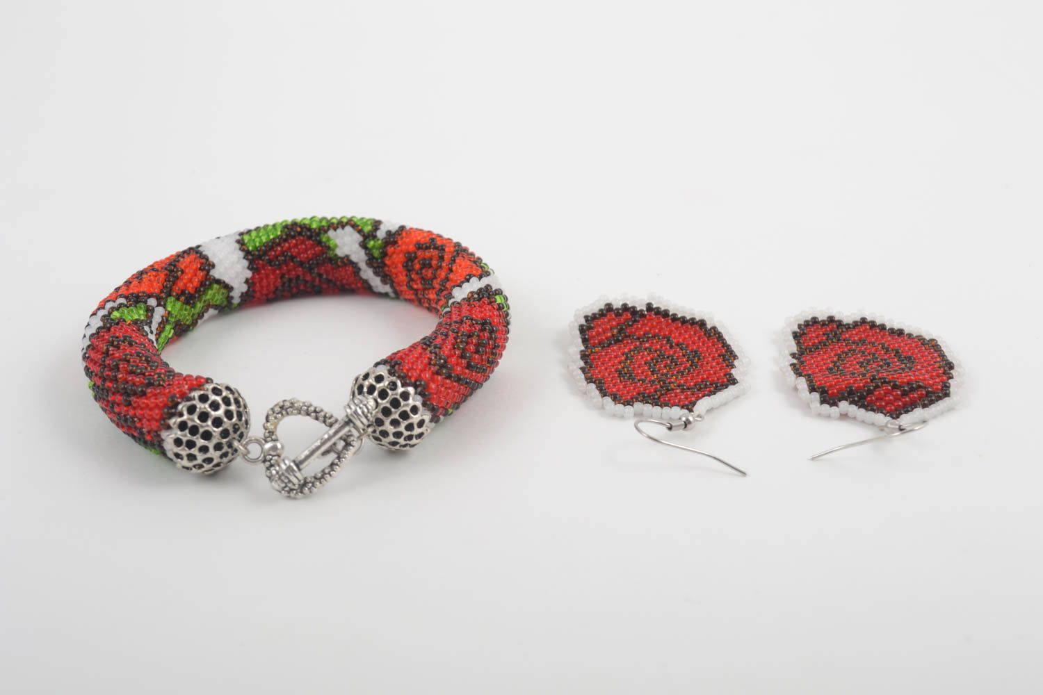 Set de bisutería artesanal pulsera artesanal pendientes originales con rosas foto 2
