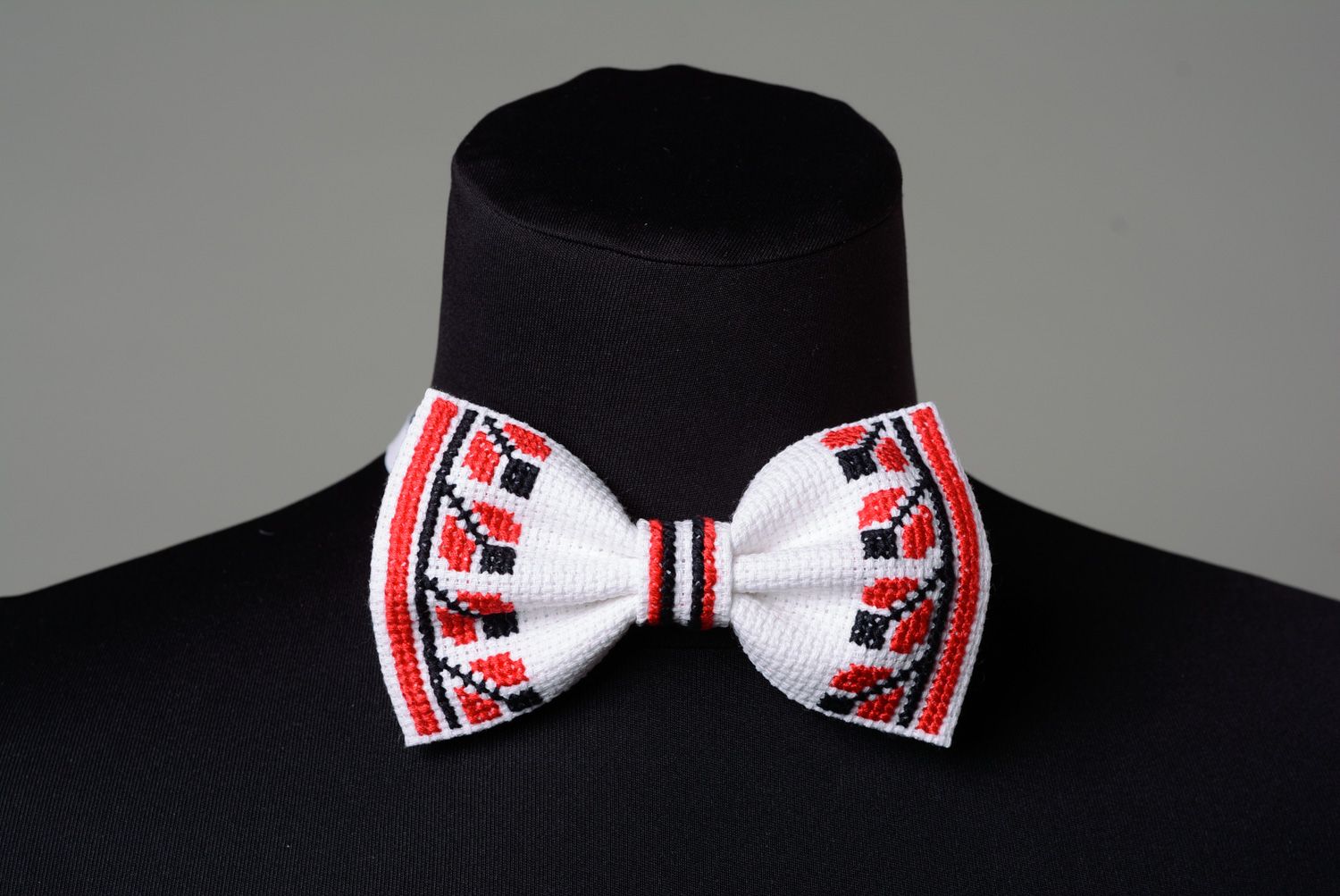 Handmade white festive bow tie with cross stitch embroidery in ethnic style for men photo 1