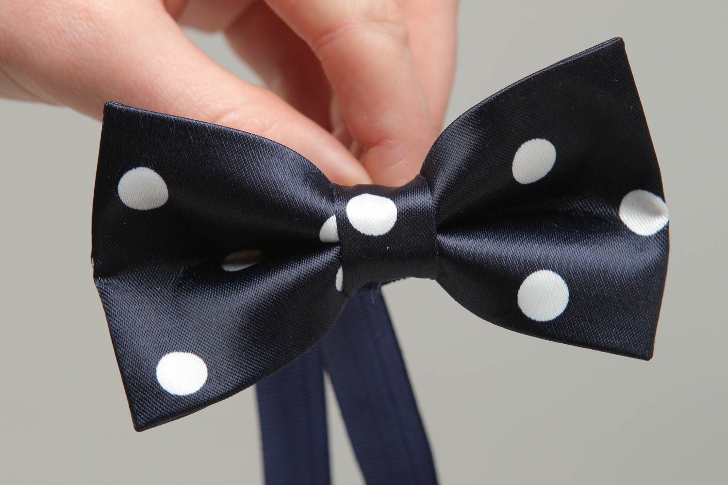 Unusual polka dot fabric bow tie photo 4