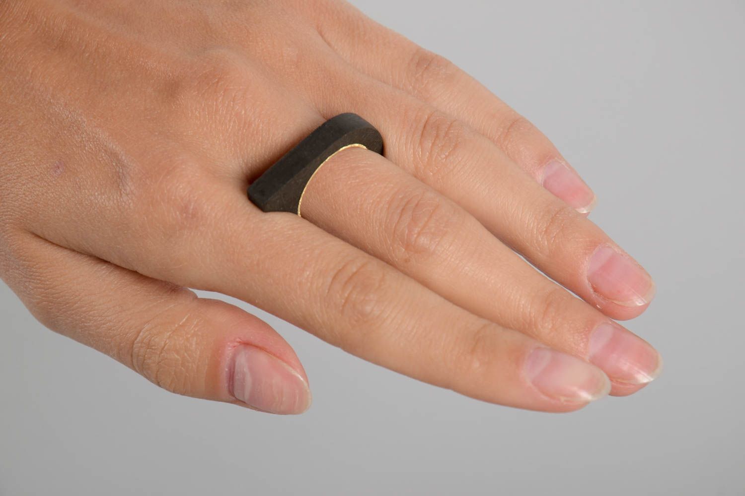 Украшение ручной работы женское кольцо массивное украшение необычное черное фото 2