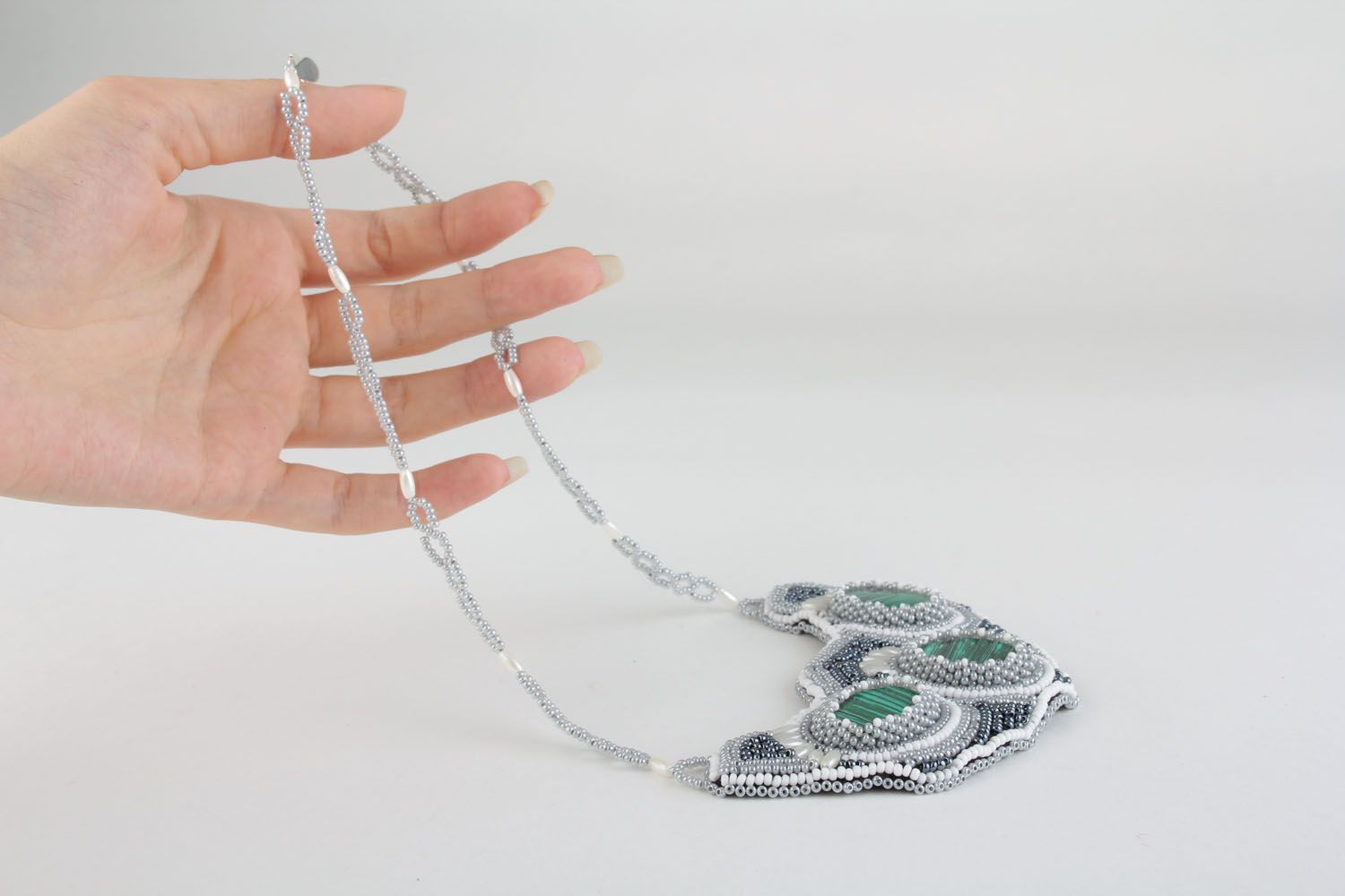 Massive necklace with malachite photo 4