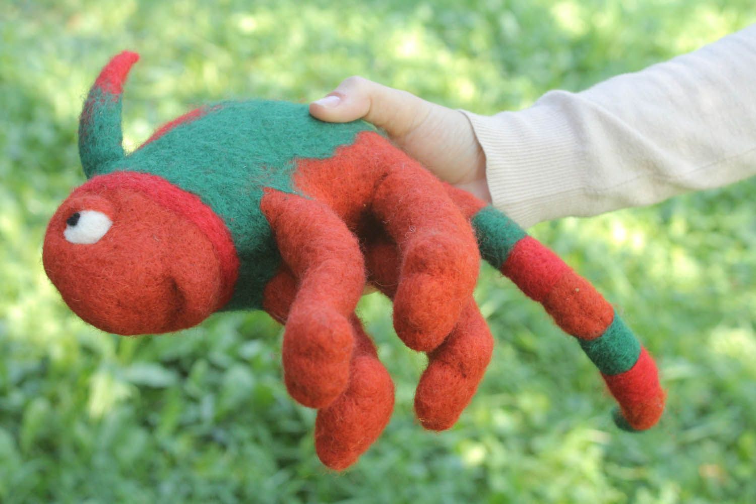 Peluche multicolore en laine faite main photo 5