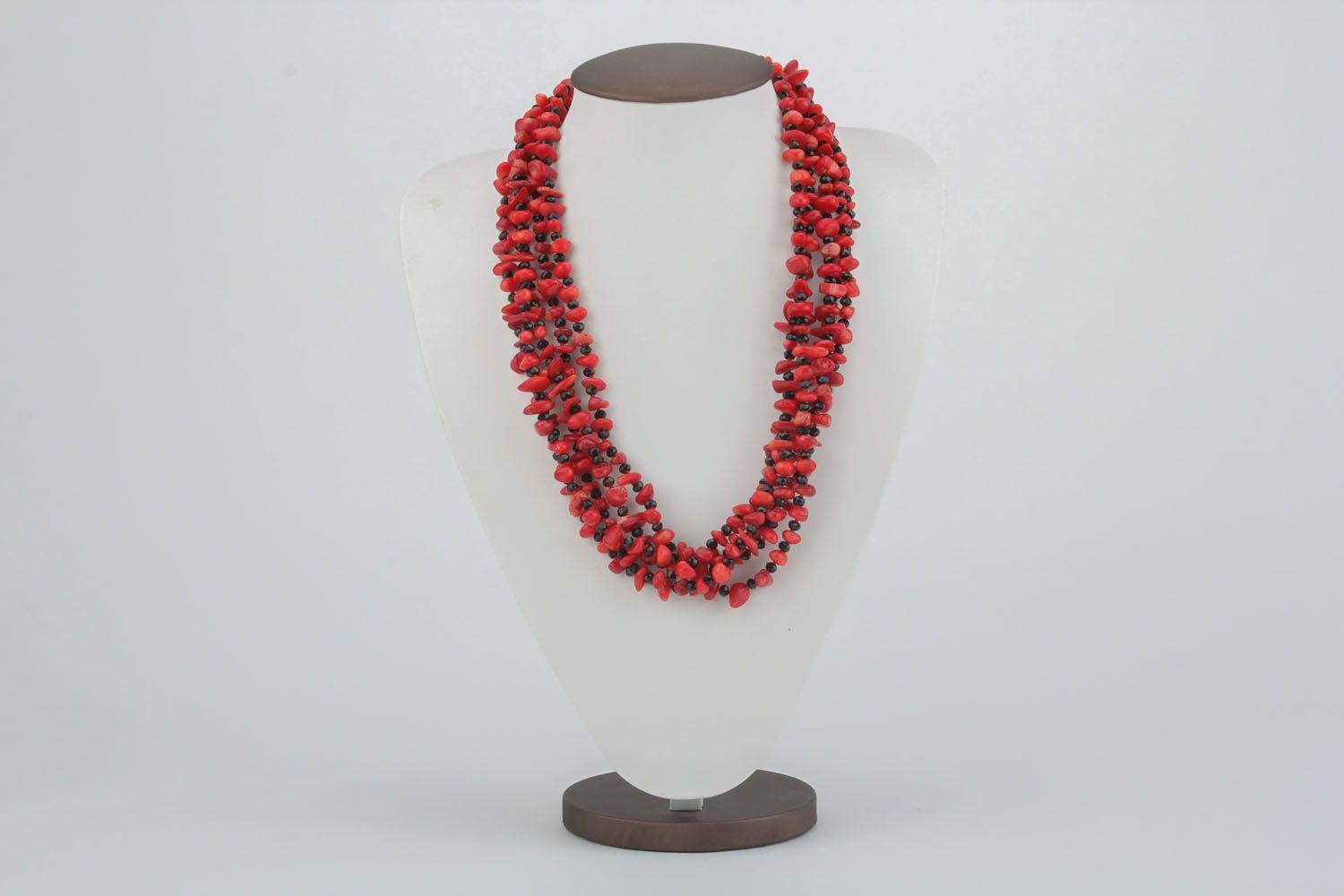 Necklaces with coral photo 3