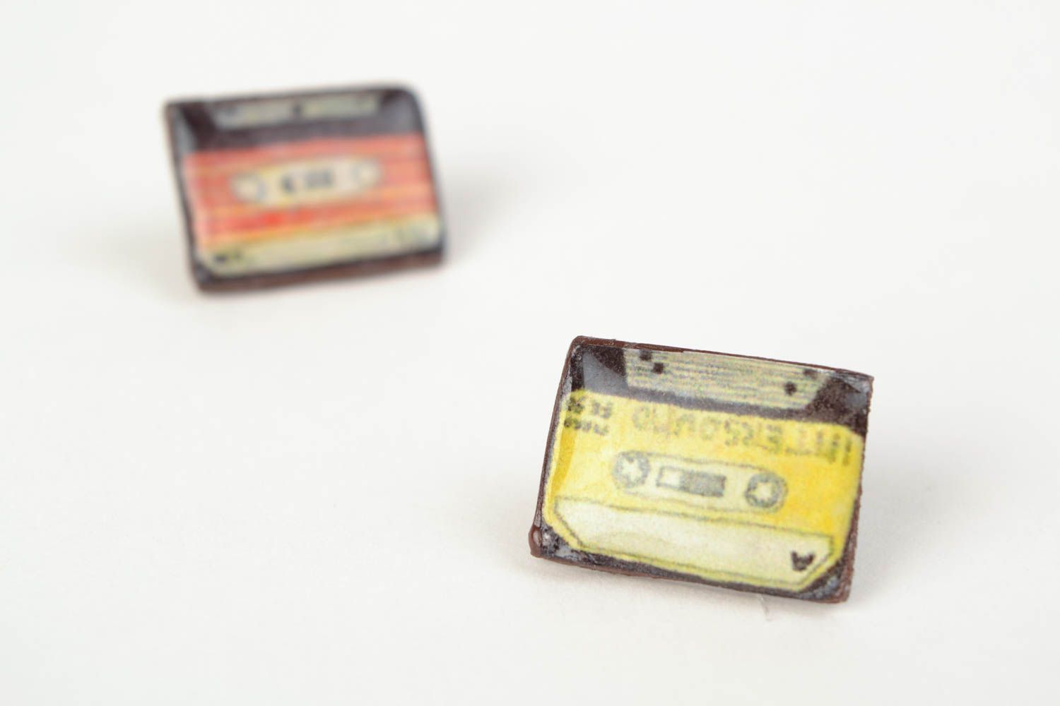 Boucles d'oreilles cassettes puces en pâte polymère faites main serviettage photo 3