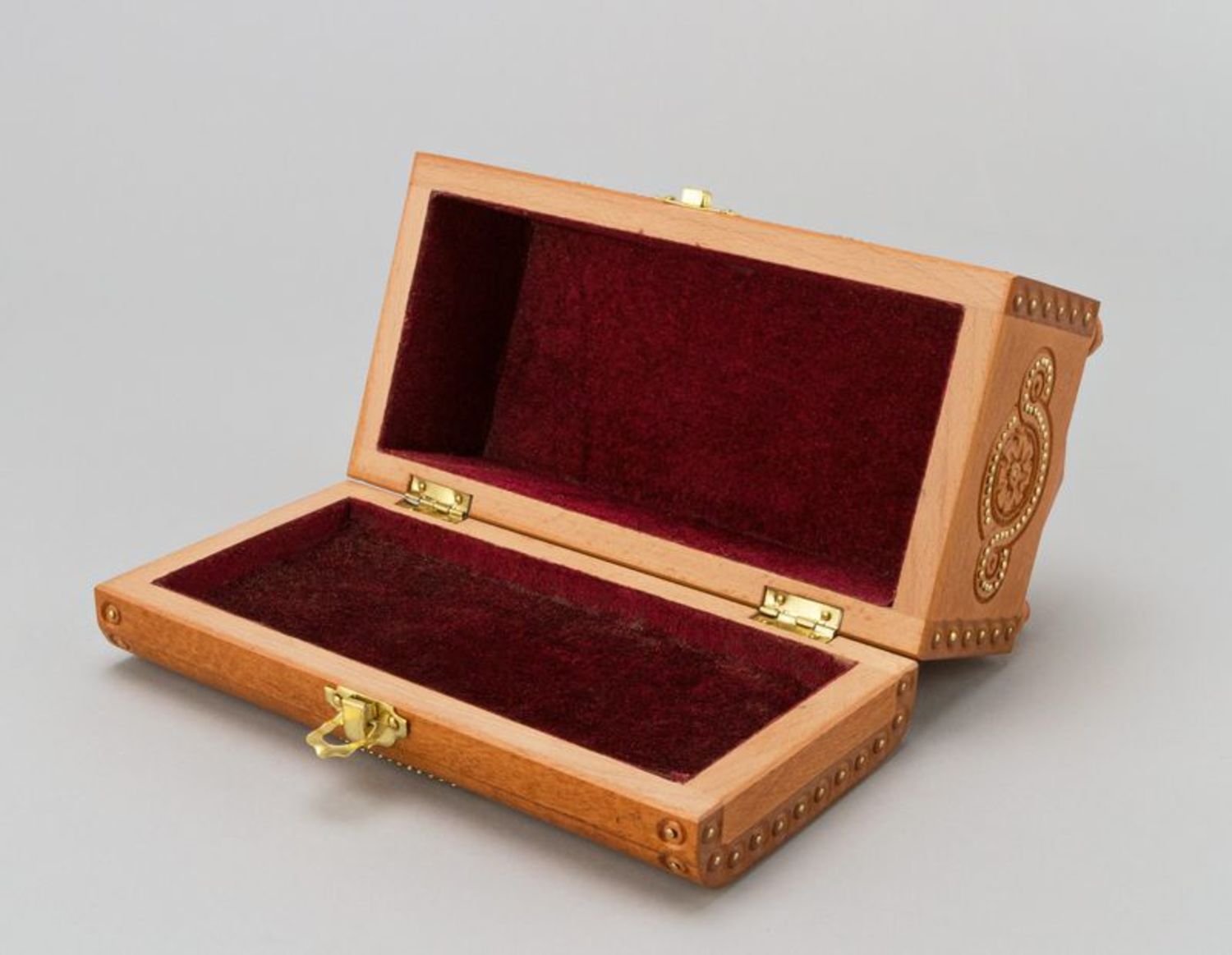 Carved jewelry box photo 4