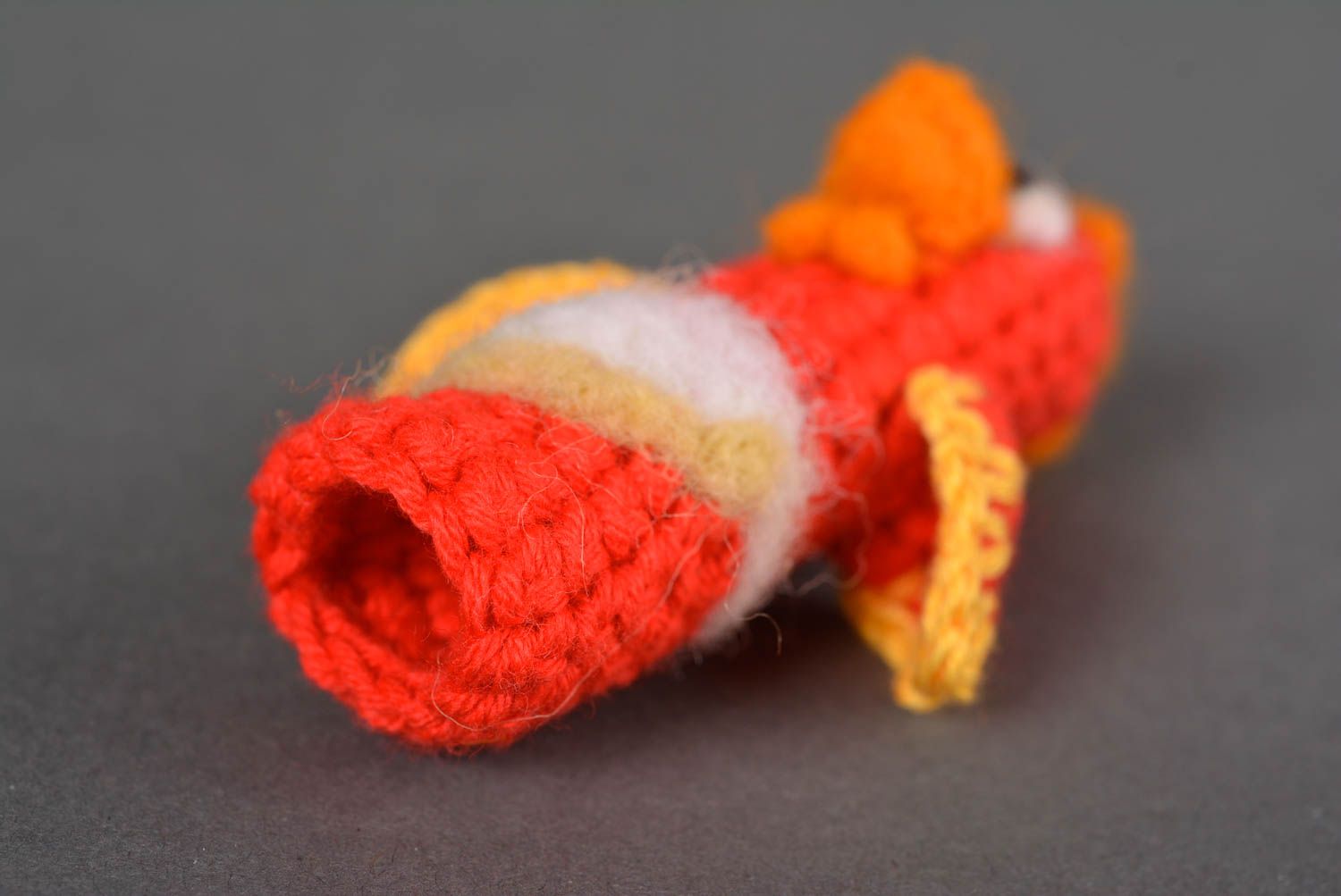 Marionnette doigt fait main Jouet tricoté au crochet oiseau Cadeau enfant orange photo 5