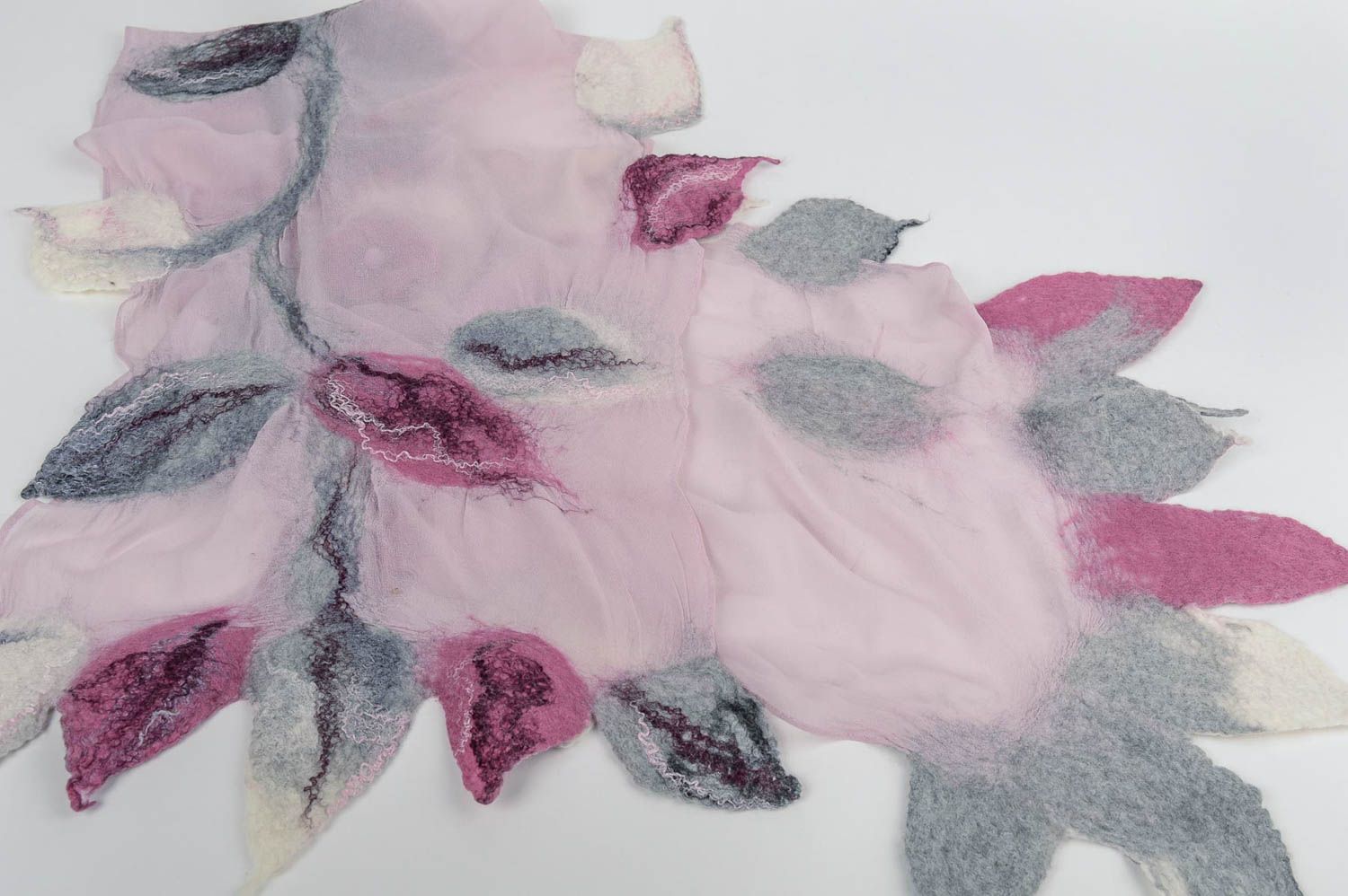 Écharpe rose faite main Châle femme Idée cadeau en laine et soie originale photo 5