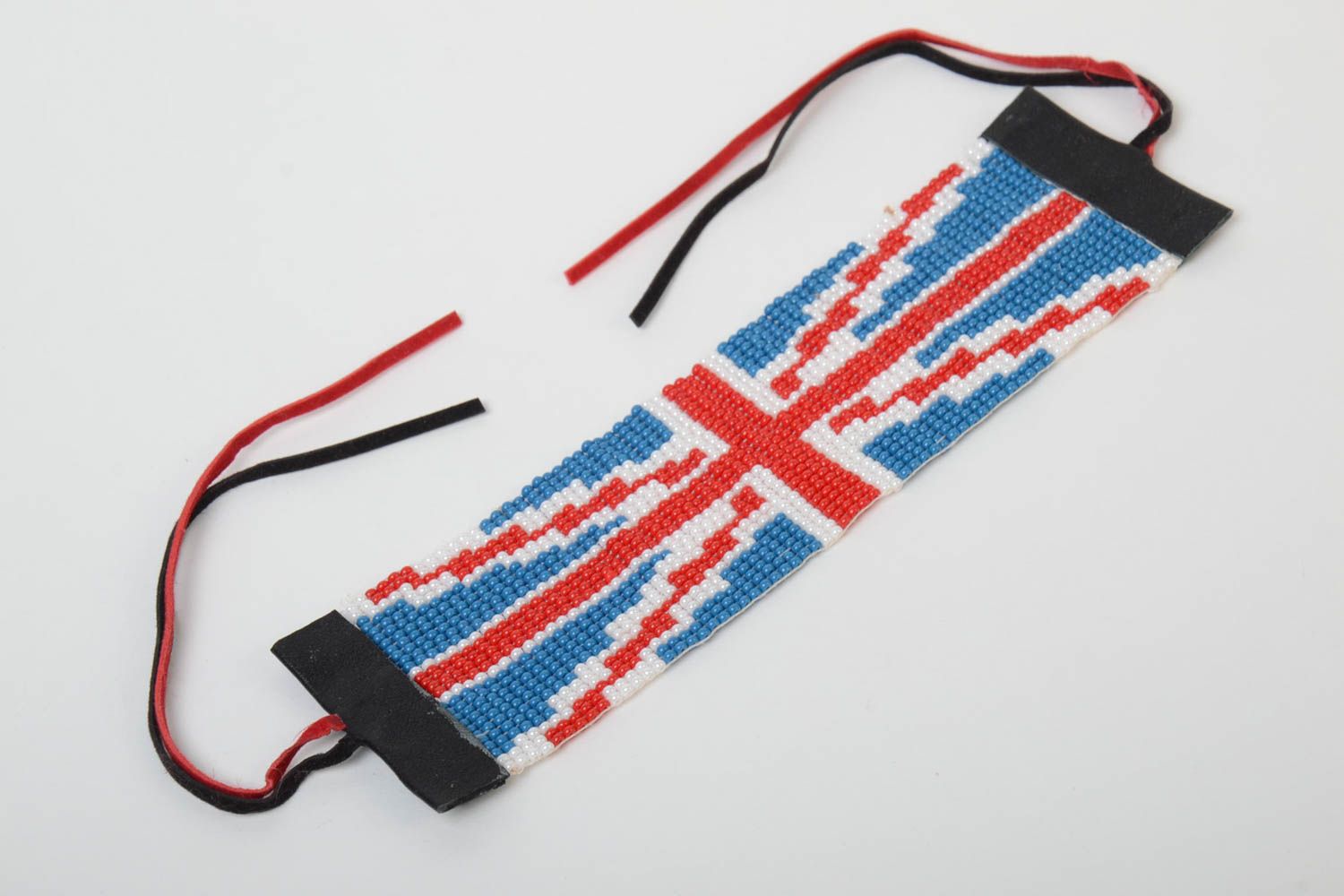 Breites handgemachtes Armband aus Glasperlen mit Britischer Flagge auf Schnur für Frauen foto 4