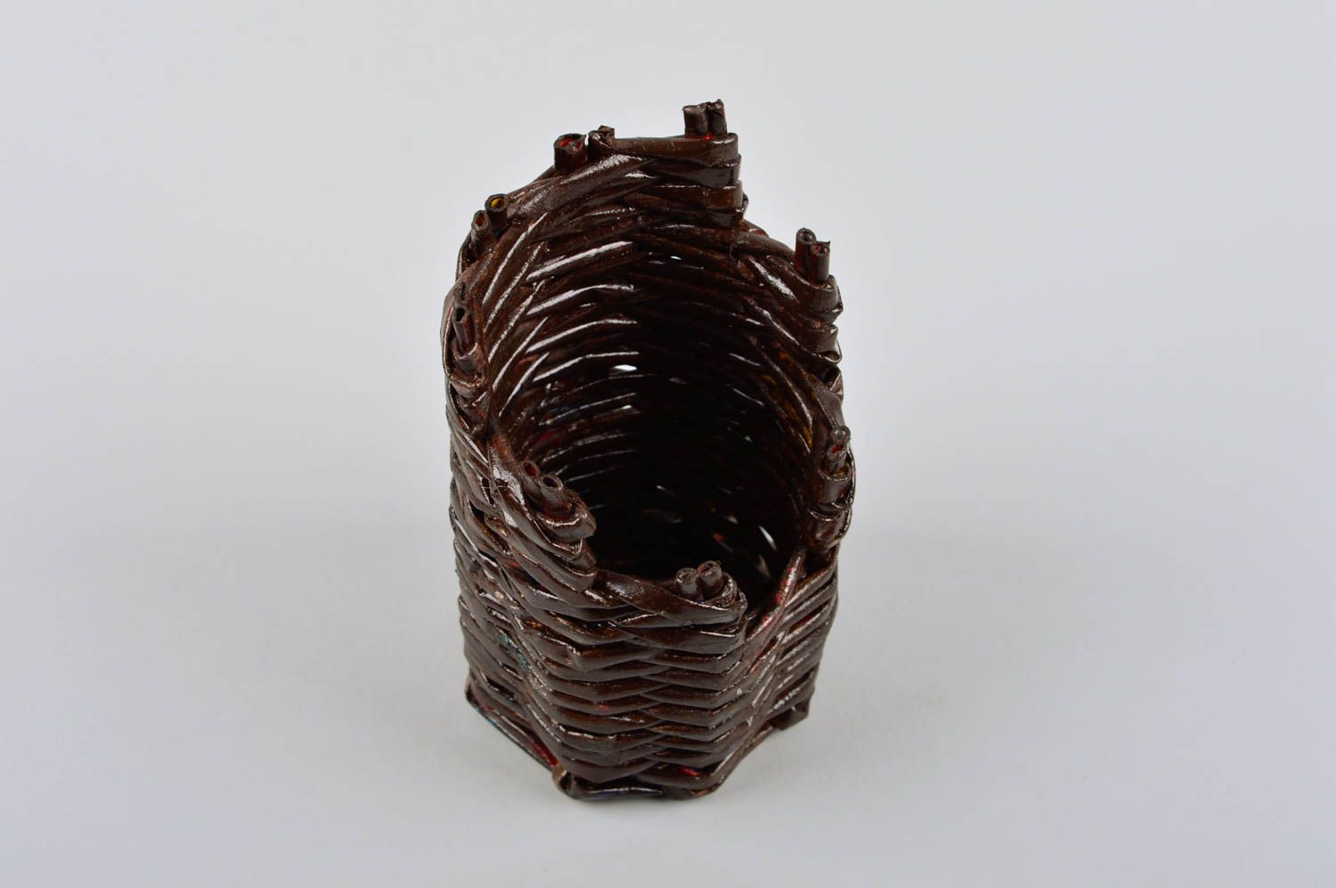 Decorative handmade designer bottle holder basket shaped rolled paper home decor photo 2