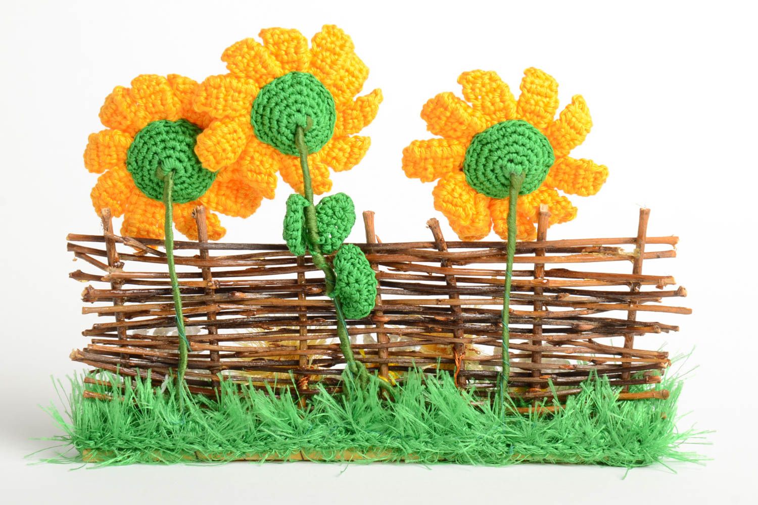 Игрушки ручной работы вязаные крючком цветы интерьерная игрушка забор подсолнухи фото 4